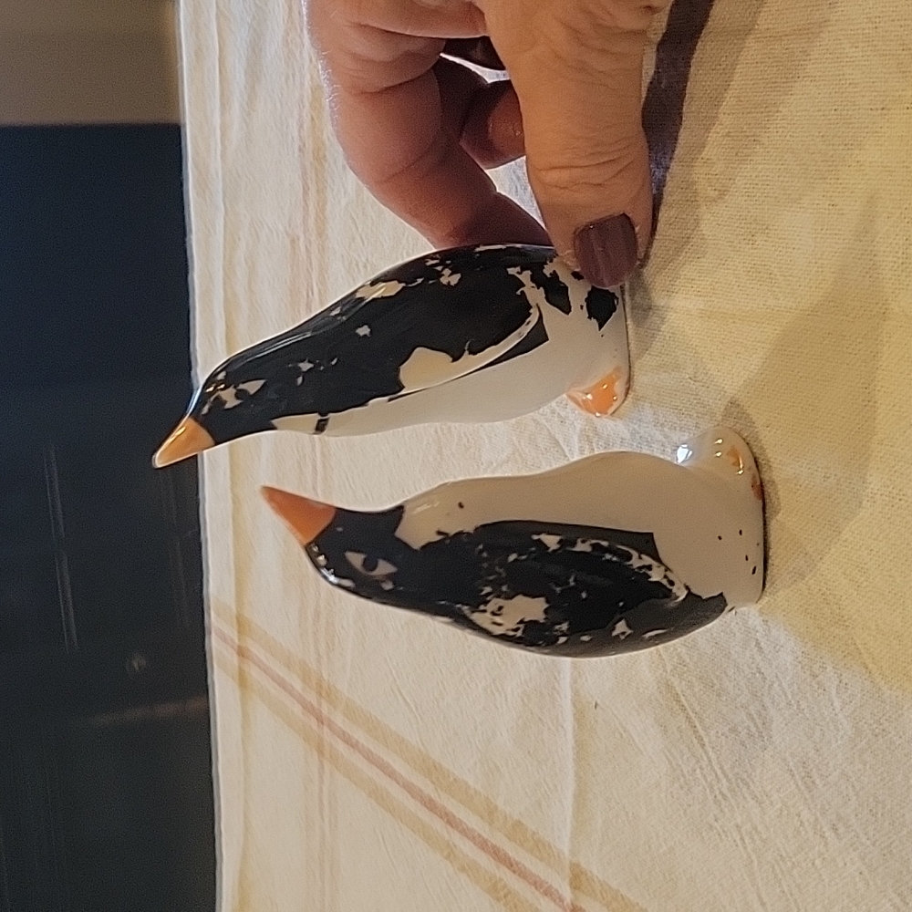 5 For 25.00/Penguin Salt n Pepper Shakers,Vintage